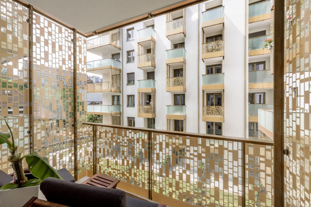 Walnut Tree Apartment Budapest Luaran gambar
